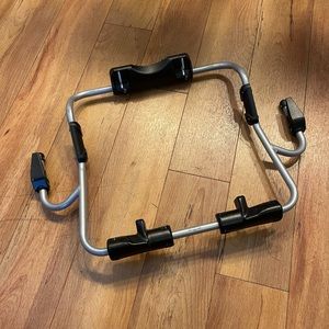 Bob Revolution Car Seat Adapter for Graco